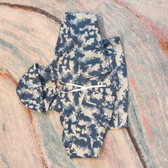 Hera Adore Me Crop Hoodie Tie Dye Small - Picture 1 of 10